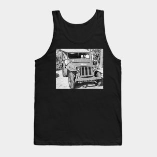 Front on view of World War 2 army jeep Tank Top